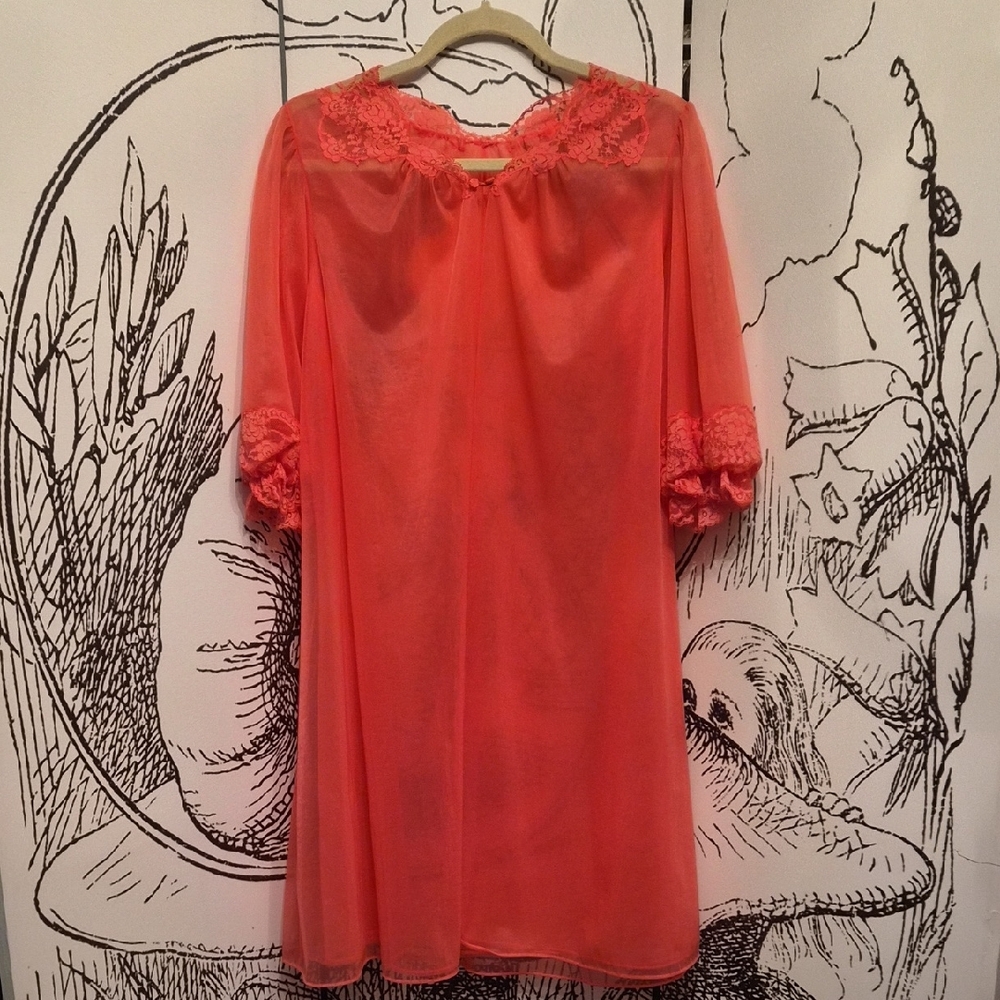 Vintage 50's/60's Vanity Fair Pink Peignor Robe